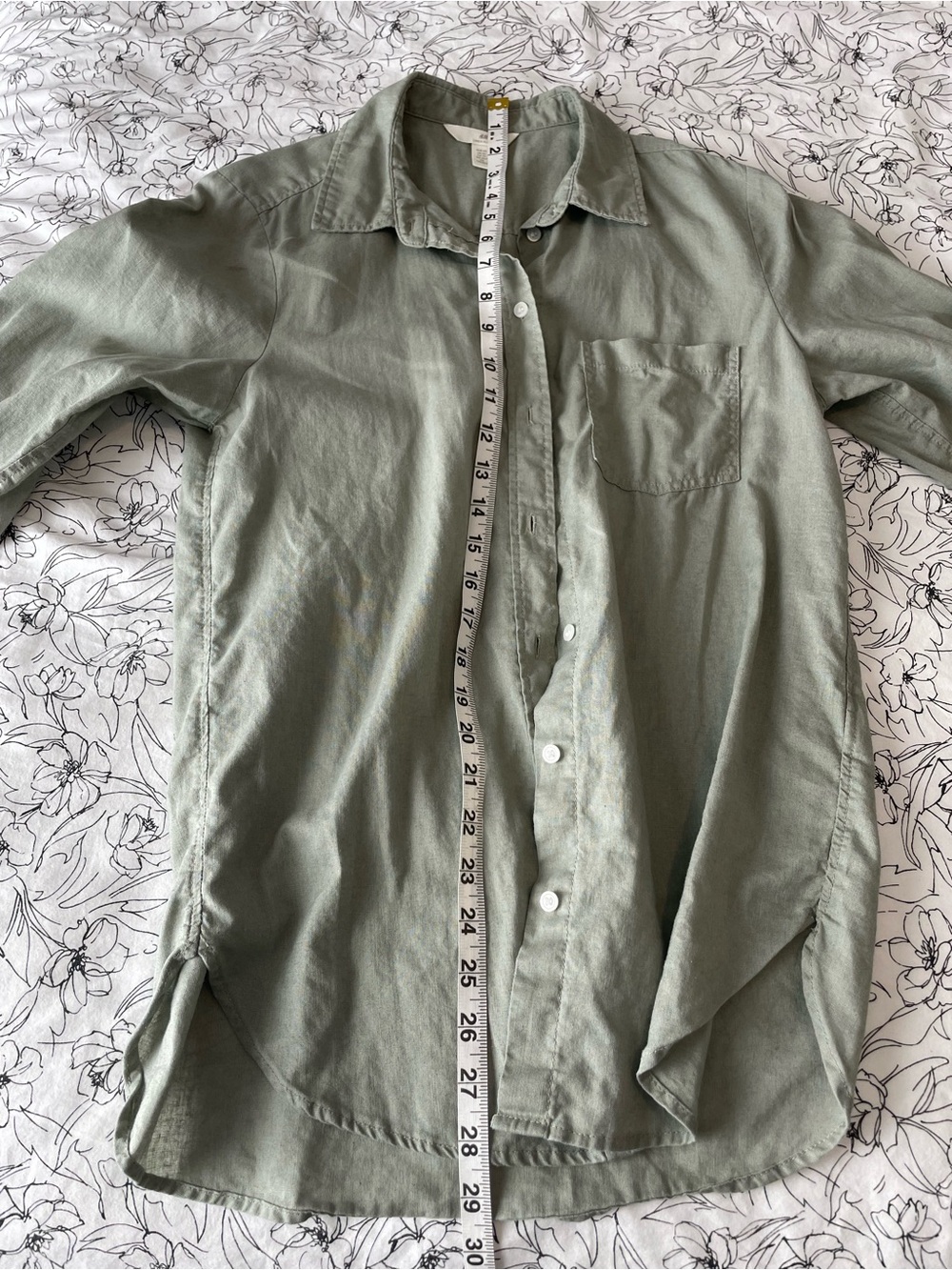 H&M Casual Long-Sleeve Button-Down Shirt — Light Sage - Picture 7 of 10